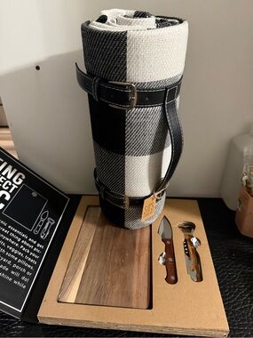 Black & White Checkered Roll-Up Duffel-Style Picnic Bag